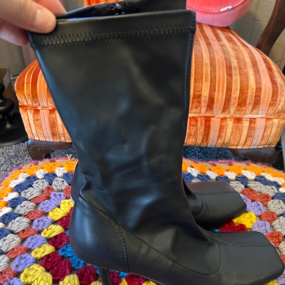 ***SHOE SALE*** Square Toe Ankle Heels - Picture 2 of 3